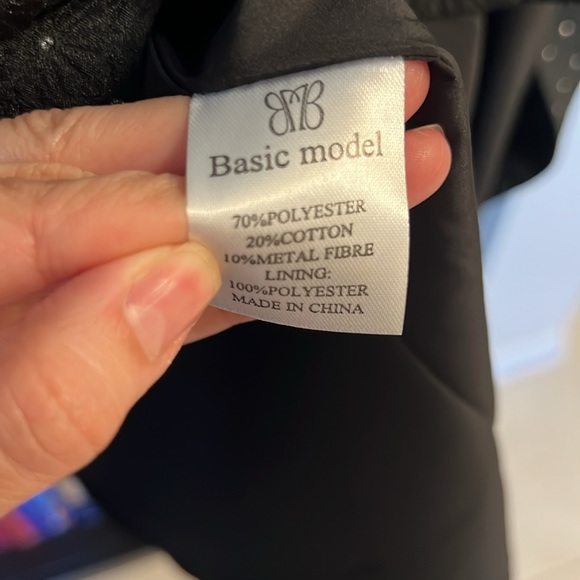 Basic Model Black Fit and Flare Cocktail Dress - Picture 5 of 6